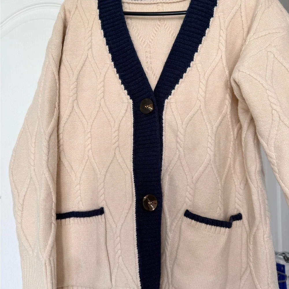 Sweater - Picture 1 of 3